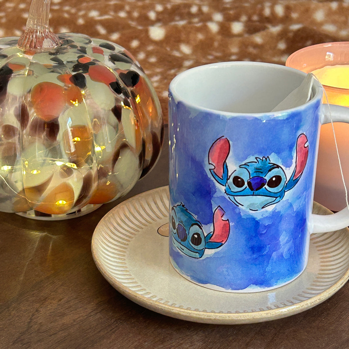 Tazza Stitch Disegnata a Mano – Cozy Disney Mug 👽