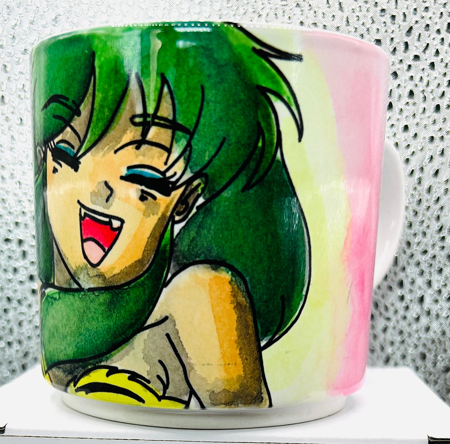 Tazza Lamù disegnata a mano – Mug anime artigianale