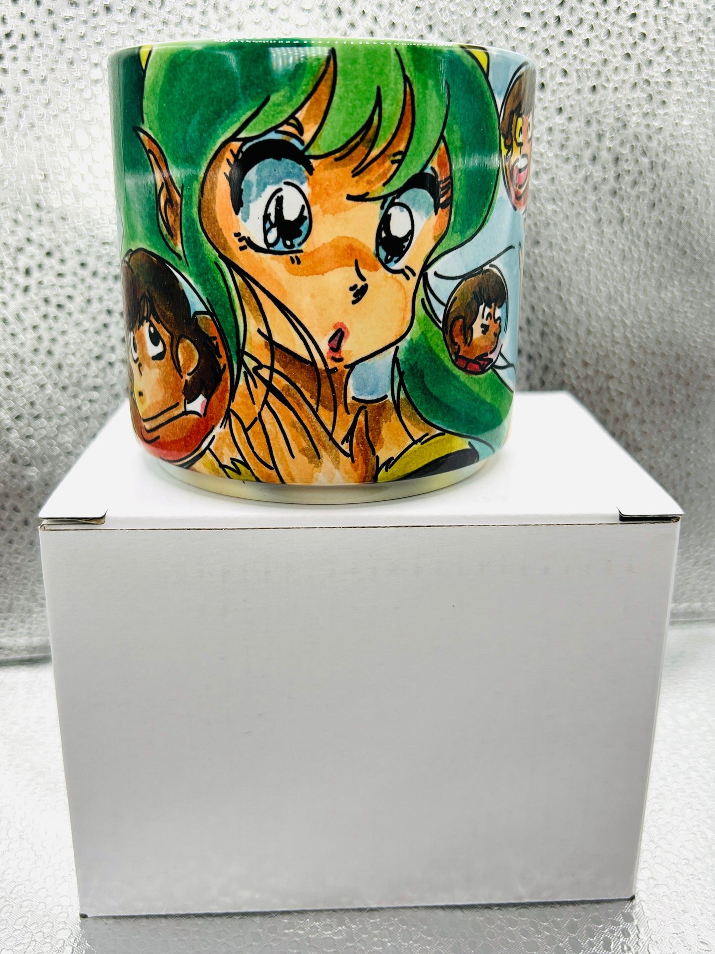 Tazza Lamù – Illustrazione Acquarello con Bolla dei Ricordi | Anime Mug Personalizzata