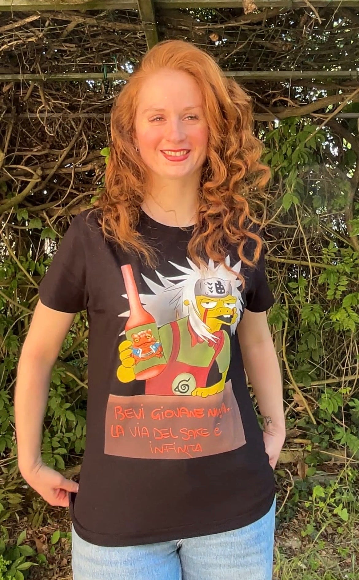 Maglietta Simpson X Jiraiya “ bevi giovane ninja la via del saké é infinita– Moe ✨