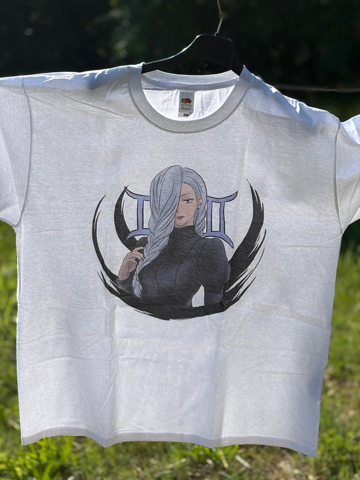 Set 2 Magliette + 2 Portachiavi Disegnati a Mano – Mei Mei, Mila & Shiro, Fushiguro e Gojo (Jujutsu Kaisen)