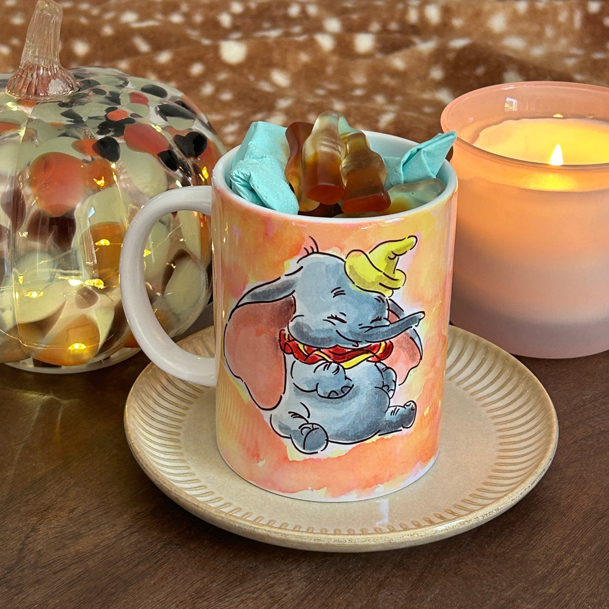 Tazza Dumbo Disegnata a Mano – Cozy Disney Mug 🐘