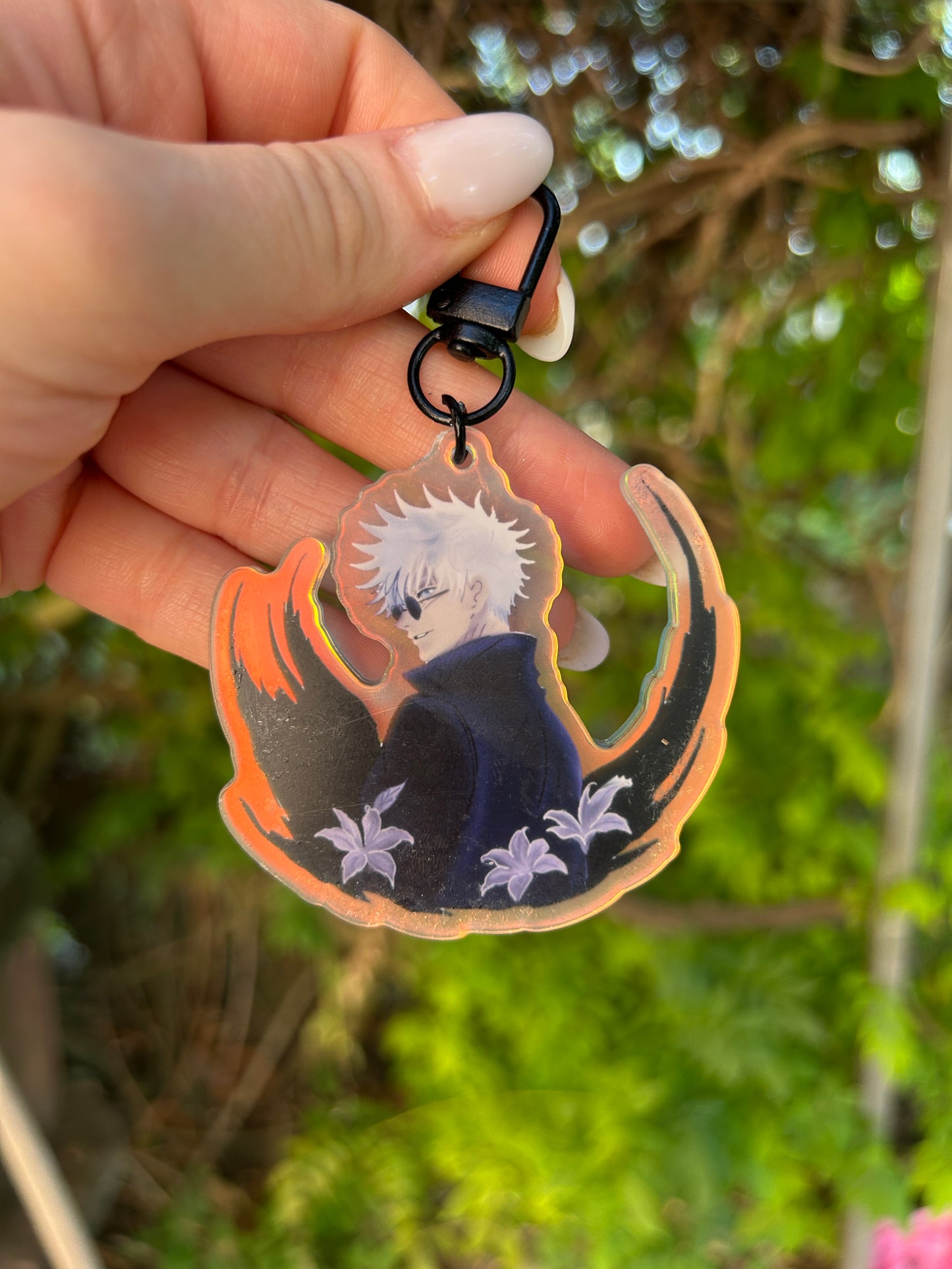 Set 2 Magliette + 2 Portachiavi Disegnati a Mano – Mei Mei, Mila & Shiro, Fushiguro e Gojo (Jujutsu Kaisen)