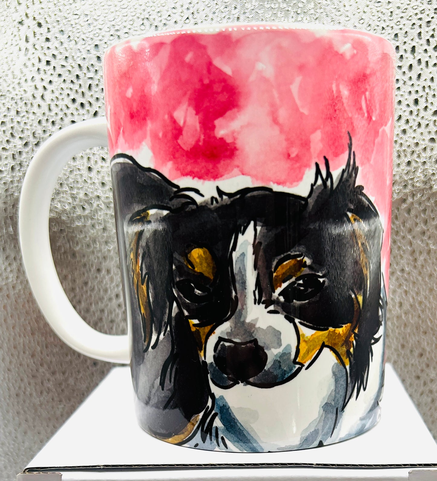 tazza con due cani, sticker di Mao Mao e portachiavi Artemis | Erika Design