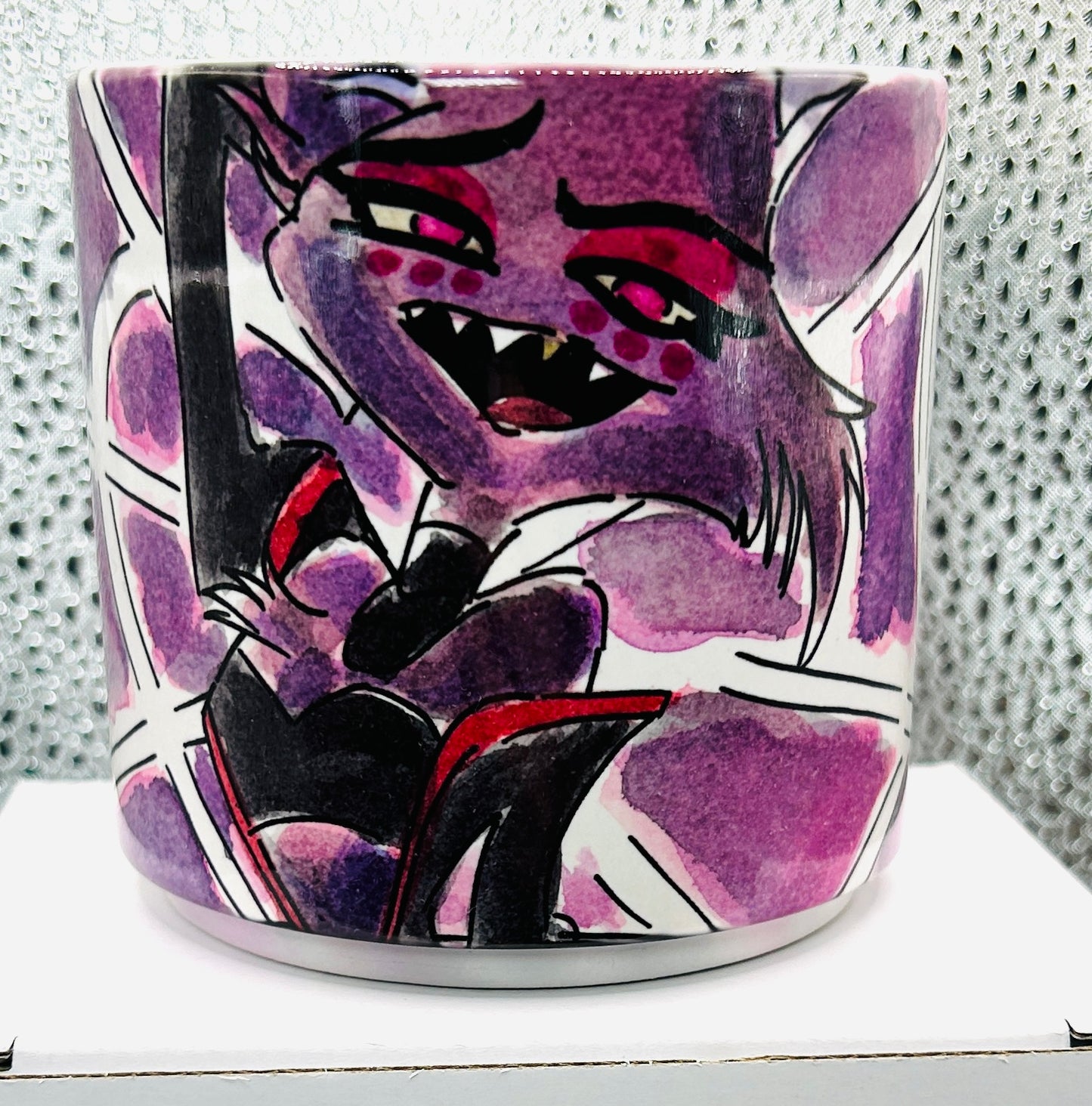 Tazza Angel Dust “Poison” – Dipinta a mano | Hazbin Hotel