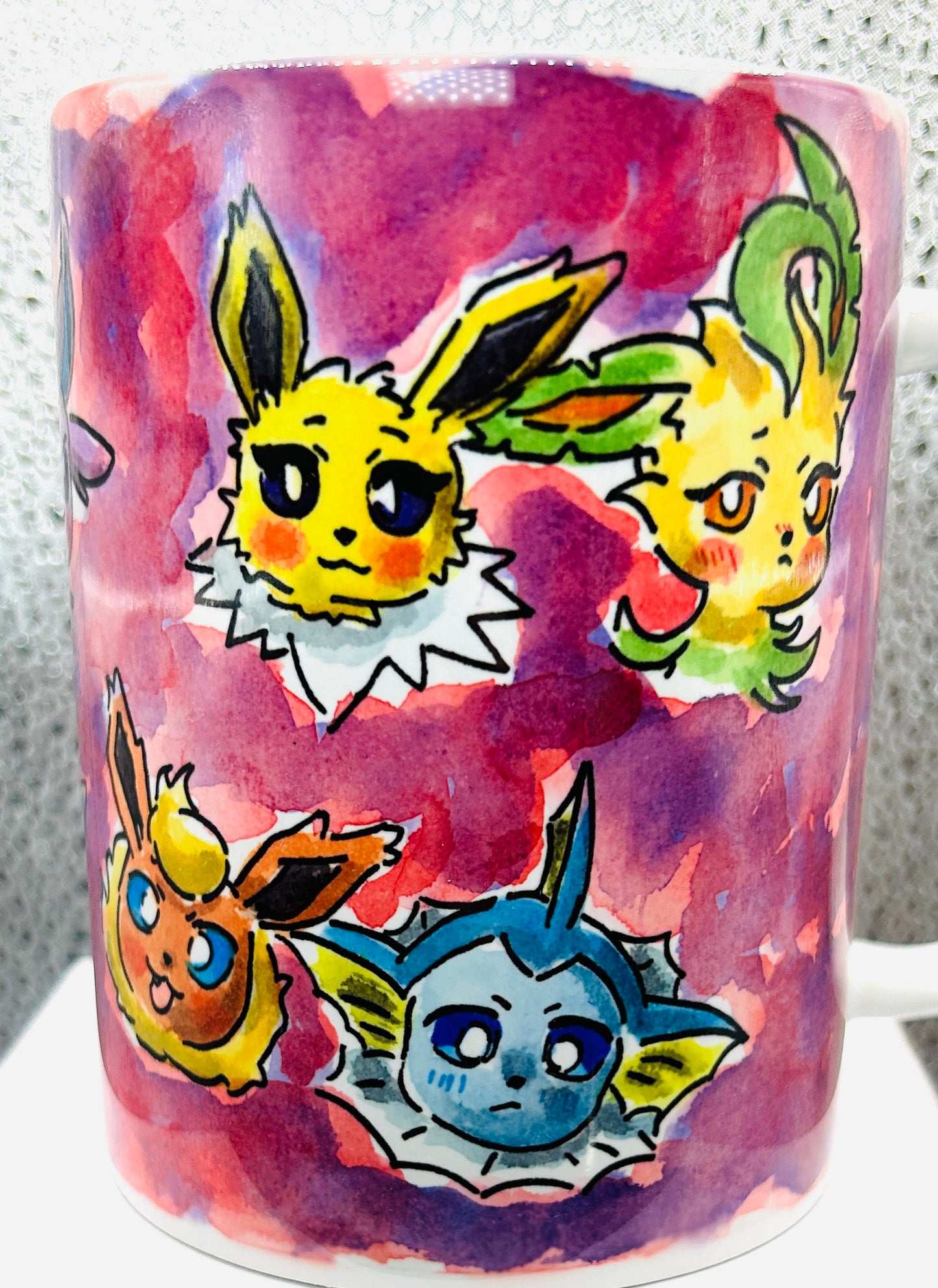 Tazza Evoluzioni Eevee Pokémon – Tutte le Eeveelutions Dipinta a Mano