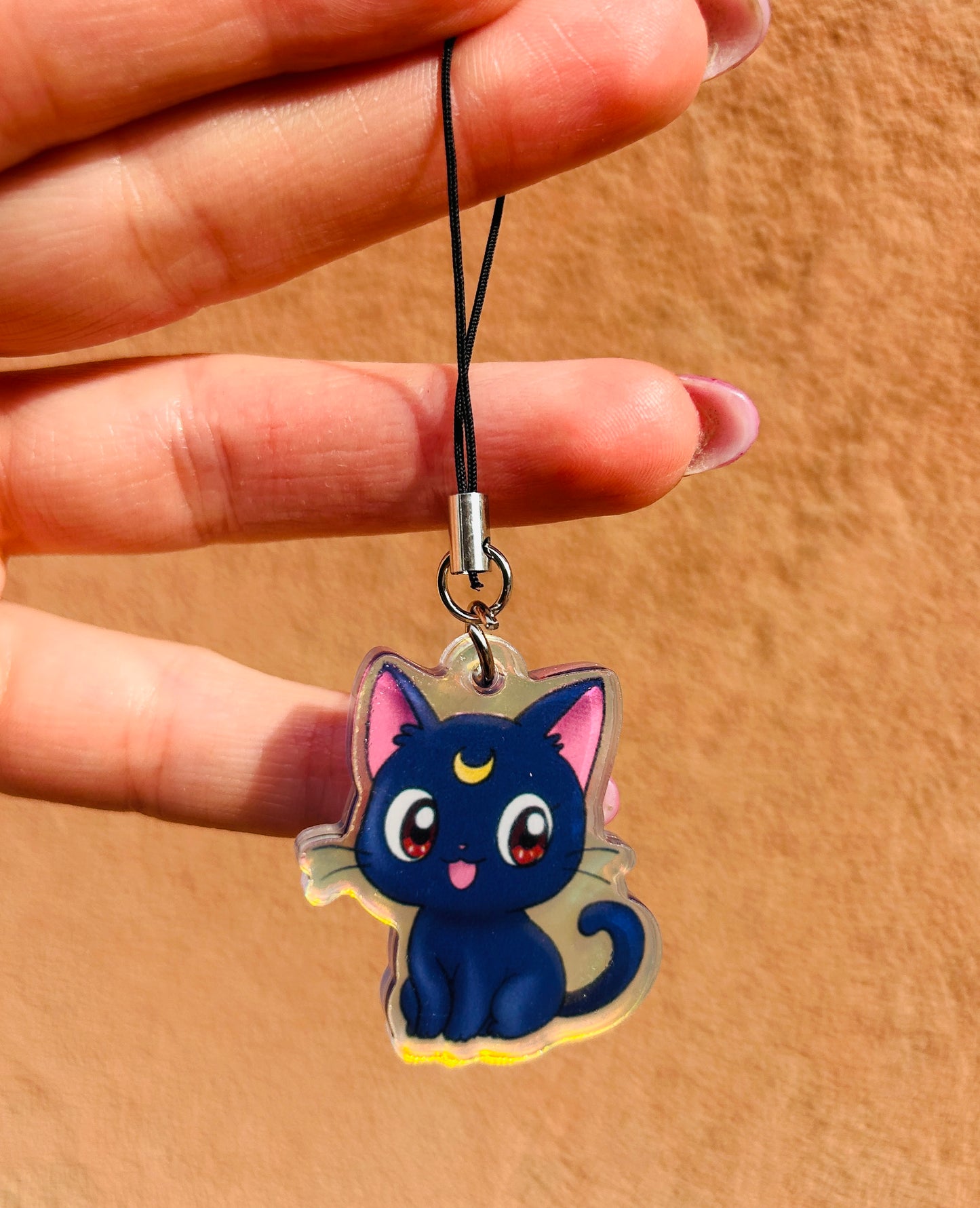 Phone Charm Luna – Sailor Moon Disegnato a Mano su Acrilico 🐈‍⬛