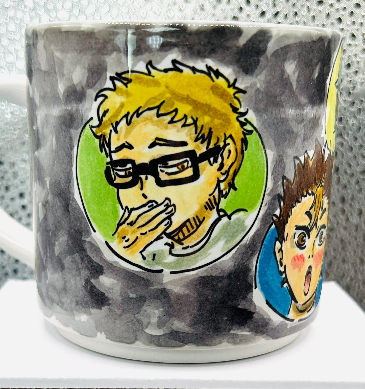 Tazza Karasuno – Corvo Iconico Dipinto a Mano | Haikyuu